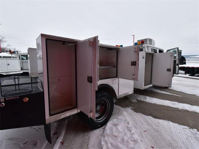 2002 International 4700 (CC-1762753) for sale in Saint Cloud, Minnesota