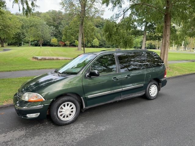 1999 store ford minivan