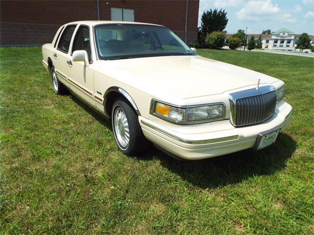 1997 Lincoln Town Car (CC-1768963) for sale in Carlisle, Pennsylvania