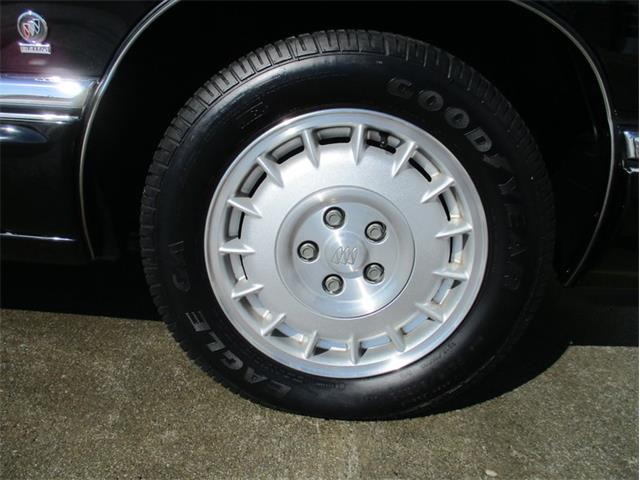 1993 Buick Park Avenue (CC-1771483) for sale in Greenwood, Indiana