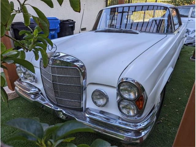 1966 Mercedes-Benz 250 (CC-1771655) for sale in Cadillac, Michigan