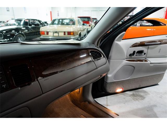 2002 Lincoln Town Car (CC-1774139) for sale in Kentwood, Michigan