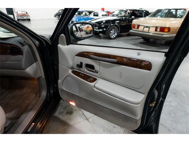2002 Lincoln Town Car (CC-1774139) for sale in Kentwood, Michigan