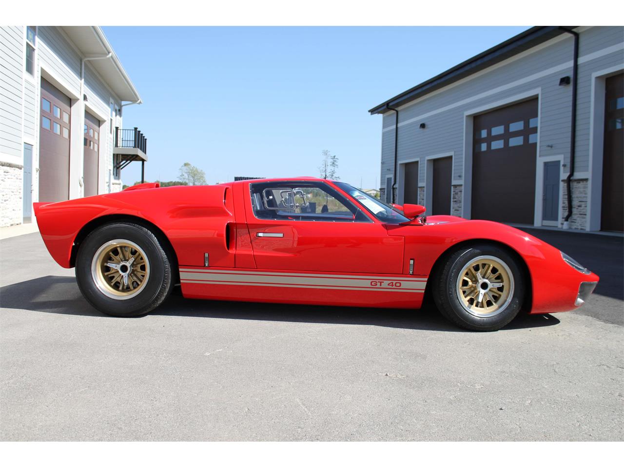 Superformance Rebuilds History With Original Specification 1969 GT40s –  GTPlanet