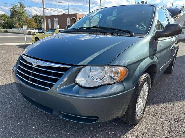 2007 Chrysler Town & Country (CC-1776987) for sale in Woodbury, New Jersey