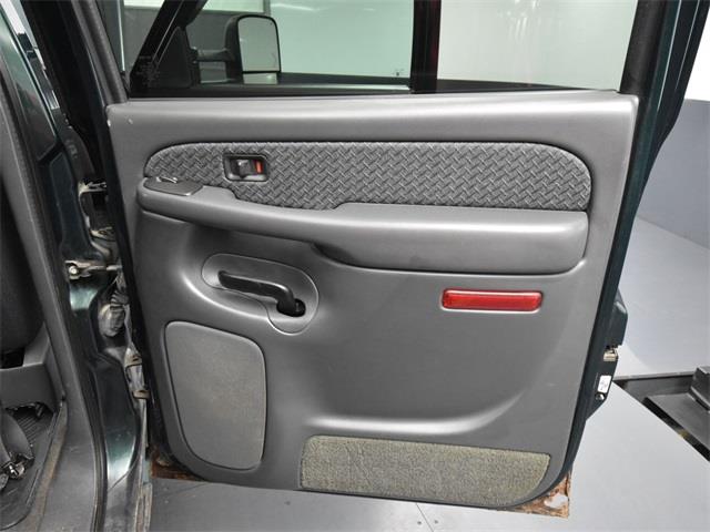 2004 Chevrolet Avalanche (CC-1778291) for sale in Saint Cloud, Minnesota