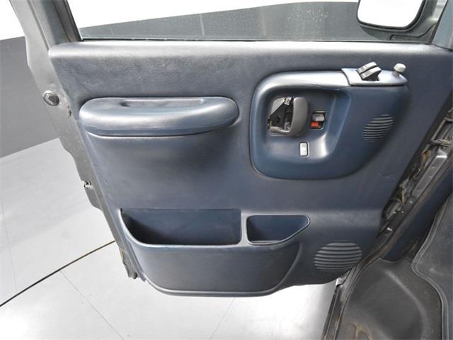 1998 Chevrolet Express (CC-1778719) for sale in Saint Cloud, Minnesota