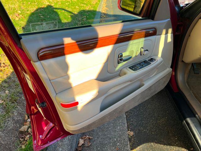 1997 Cadillac DeVille (CC-1779157) for sale in Seattle, Washington