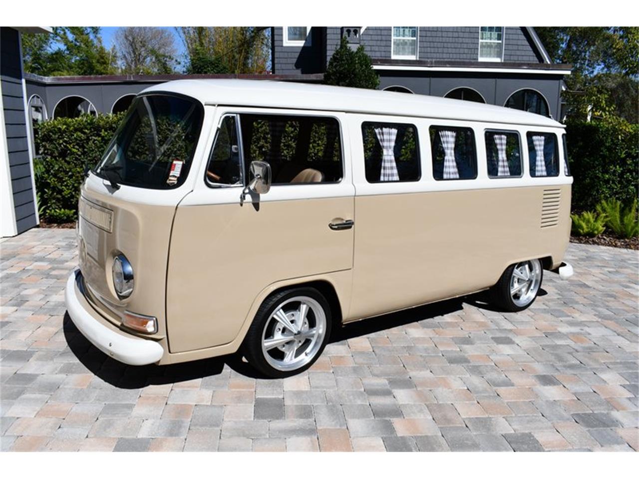 For Sale at Auction: 1976 Volkswagen Bus in Lakeland, Florida for sale in Lakeland, FL