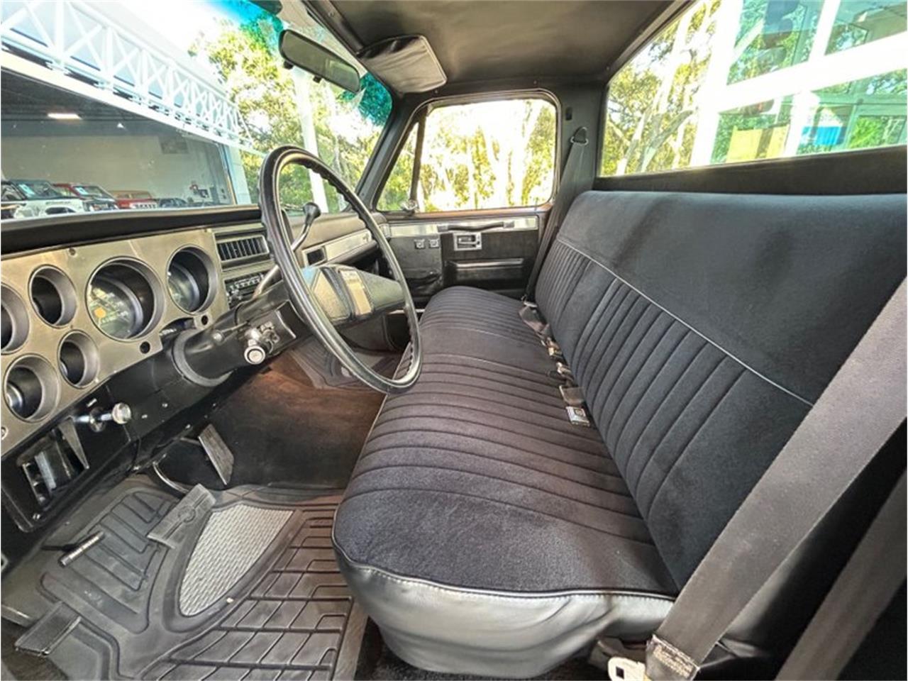 1987 chevy deals silverado interior