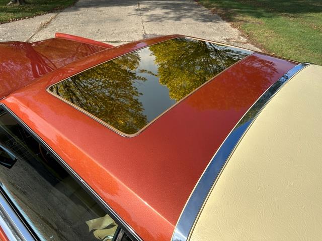 1976 Lincoln Continental (CC-1782401) for sale in Shelby Township, Michigan