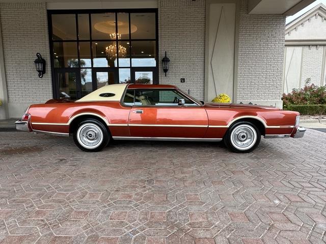 1976 Lincoln Continental (CC-1782401) for sale in Shelby Township, Michigan