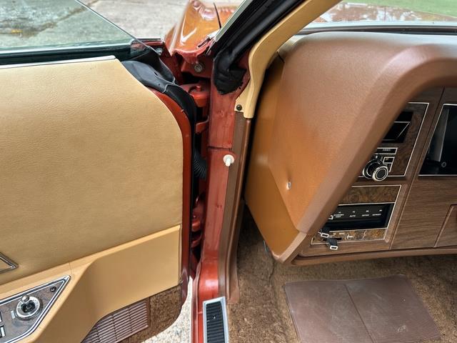 1976 Lincoln Continental (CC-1782401) for sale in Shelby Township, Michigan