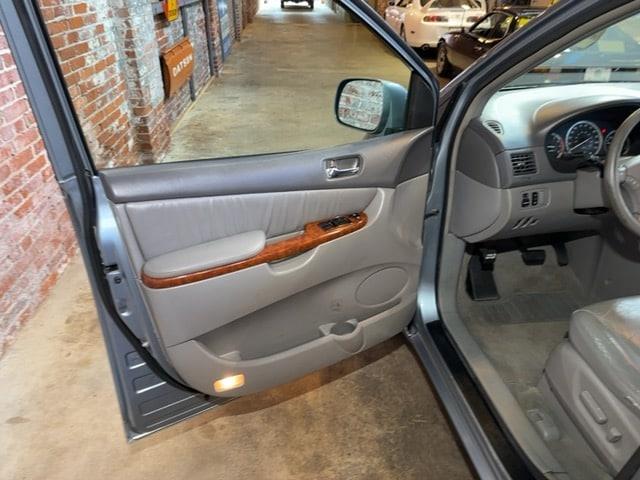 2004 Toyota Sienna (CC-1784906) for sale in Reading, Pennsylvania