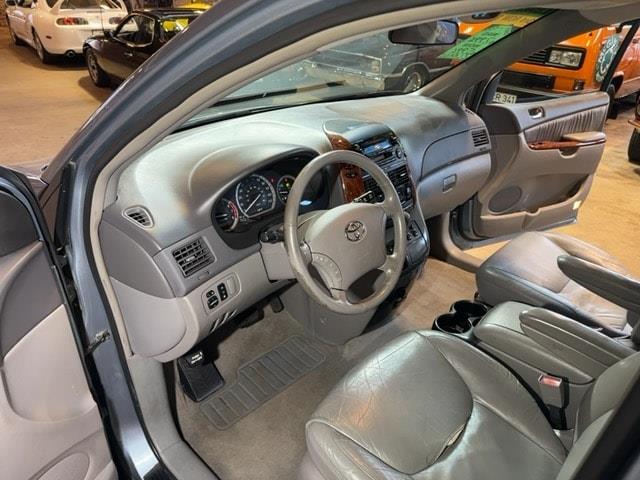 2004 Toyota Sienna (CC-1784906) for sale in Reading, Pennsylvania