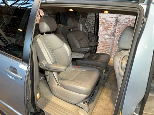 2004 Toyota Sienna (CC-1784906) for sale in Reading, Pennsylvania