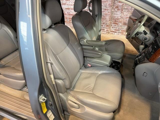2004 Toyota Sienna (CC-1784906) for sale in Reading, Pennsylvania