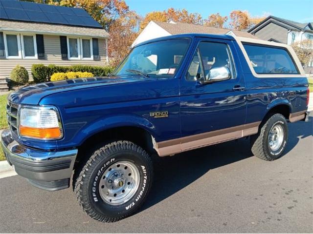 This 1996 Ford Bronco Eddie Bauer Has Less Than 5,000 Miles, It's