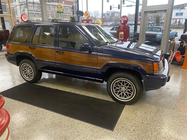 1993 Jeep Grand Wagoneer (CC-1794390) for sale in Davenport, Iowa