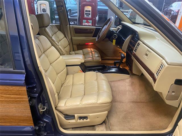 1993 Jeep Grand Wagoneer (CC-1794390) for sale in Davenport, Iowa