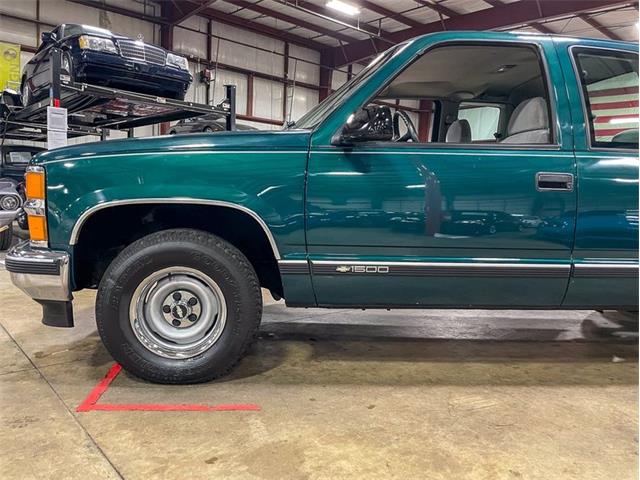 1998 Chevrolet C/K 1500 (CC-1795463) for sale in Kentwood, Michigan