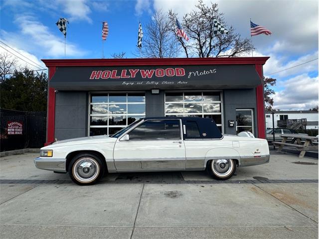 1990 Cadillac Fleetwood (CC-1796216) for sale in West Babylon, New York