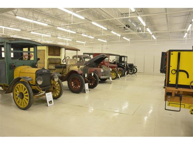 1932 Ford Tractor (CC-1799958) for sale in Morgantown, Pennsylvania