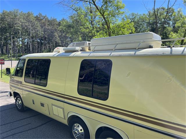 1977 GMC Motorhome (CC-1801106) for sale in Minnetonka, Minnesota