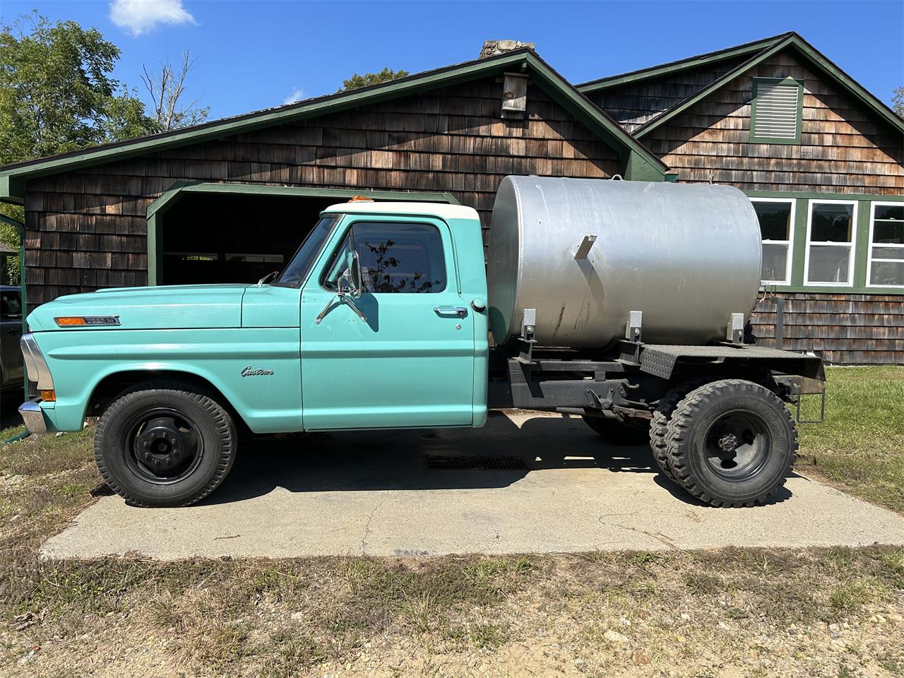 1971 Ford F350 in Wales , Massachusetts