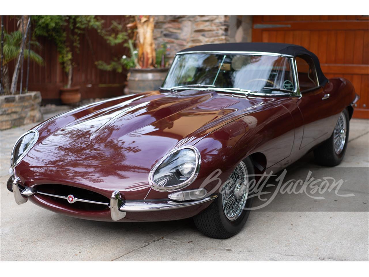 For Sale at Auction: 1964 Jaguar E-Type in Scottsdale, Arizona for sale in Scottsdale, AZ