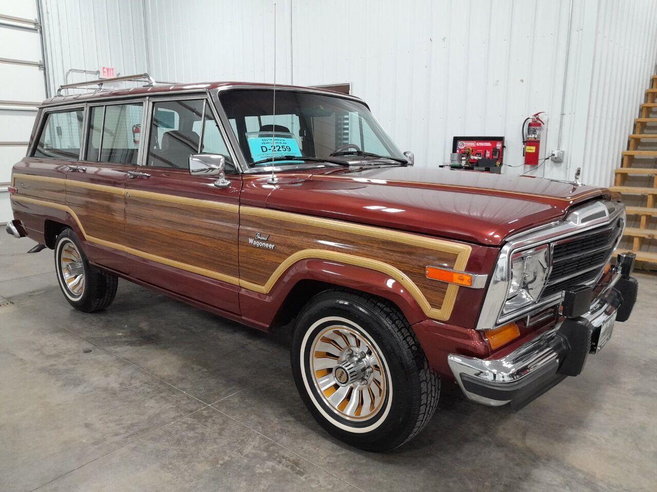 For Sale: 1986 Jeep Grand Wagoneer in Sioux Falls, South Dakota for sale in Sioux Falls, SD