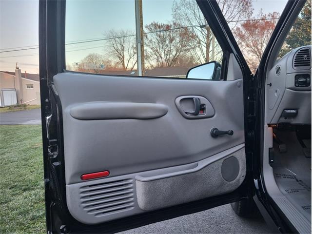 1998 GMC Sierra (CC-1804422) for sale in Bristol, Pennsylvania