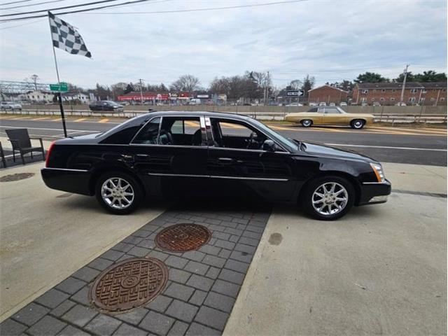 2011 Cadillac DTS (CC-1800479) for sale in Cadillac, Michigan