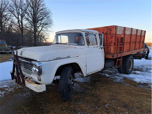 1958 Ford F600 (CC-1800650) for sale in Thief River Falls, Minnesota