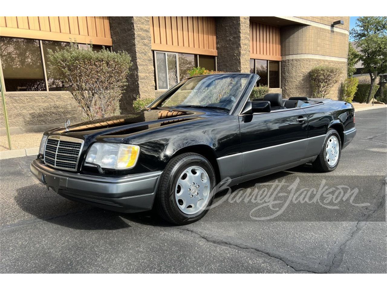 For Sale at Auction: 1995 Mercedes-Benz E320 in Scottsdale, Arizona for sale in Scottsdale, AZ