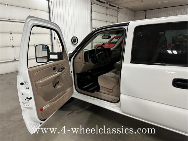 2005 Chevrolet Silverado (CC-1808832) for sale in Holland , Michigan