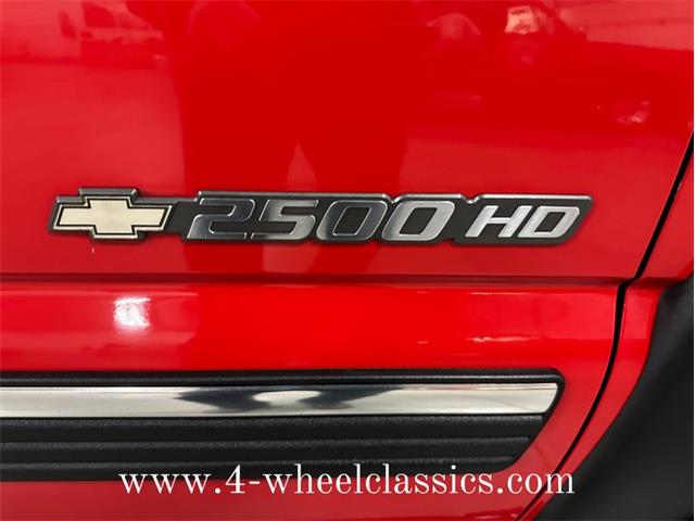 2002 Chevrolet Silverado (CC-1812057) for sale in Holland , Michigan