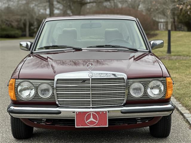 1984 Mercedes-Benz 230E (CC-1812147) for sale in Southampton, New York