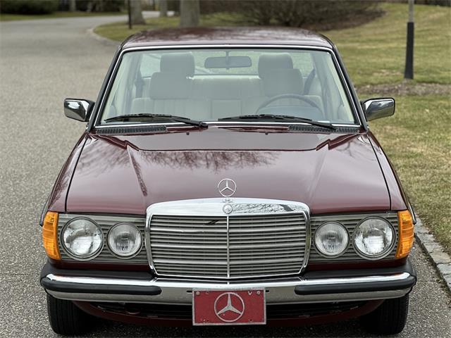 1984 Mercedes-Benz 230E (CC-1812147) for sale in Southampton, New York