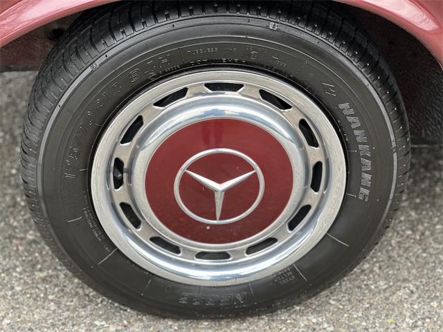 1984 Mercedes-Benz 230E (CC-1812147) for sale in Southampton, New York