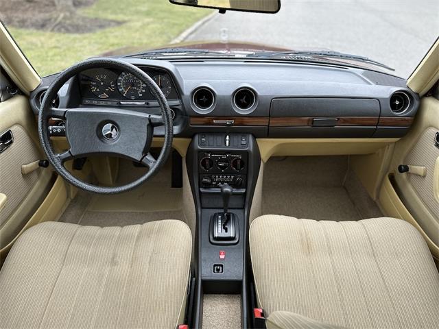 1984 Mercedes-Benz 230E (CC-1812147) for sale in Southampton, New York