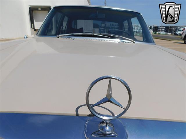 1970 Mercedes-Benz 220 (CC-1813924) for sale in O'Fallon, Illinois