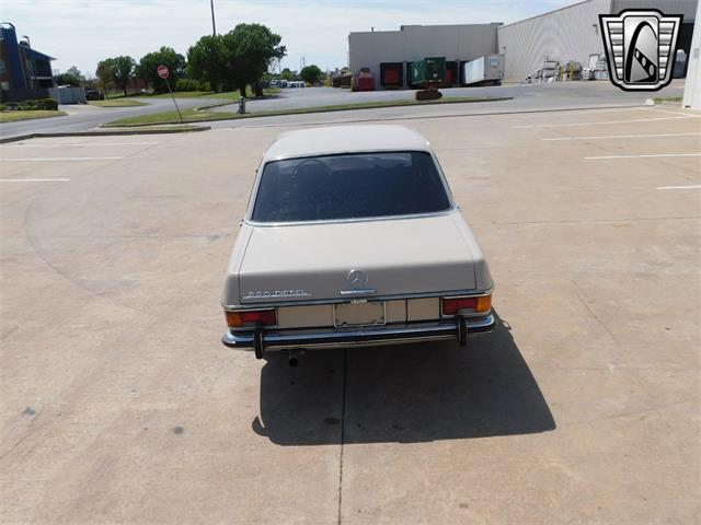 1970 Mercedes-Benz 220 (CC-1813924) for sale in O'Fallon, Illinois