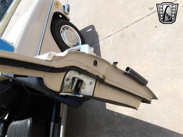 1970 Mercedes-Benz 220 (CC-1813924) for sale in O'Fallon, Illinois