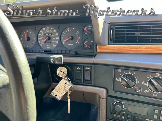 1989 Volvo 780 (CC-1815302) for sale in North Andover, Massachusetts