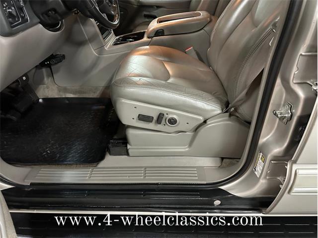 2005 Chevrolet Suburban (CC-1817667) for sale in Holland , Michigan