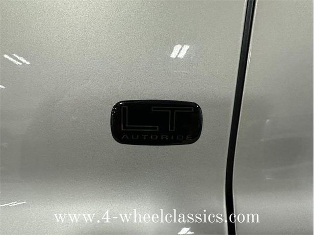 2005 Chevrolet Suburban (CC-1817667) for sale in Holland , Michigan