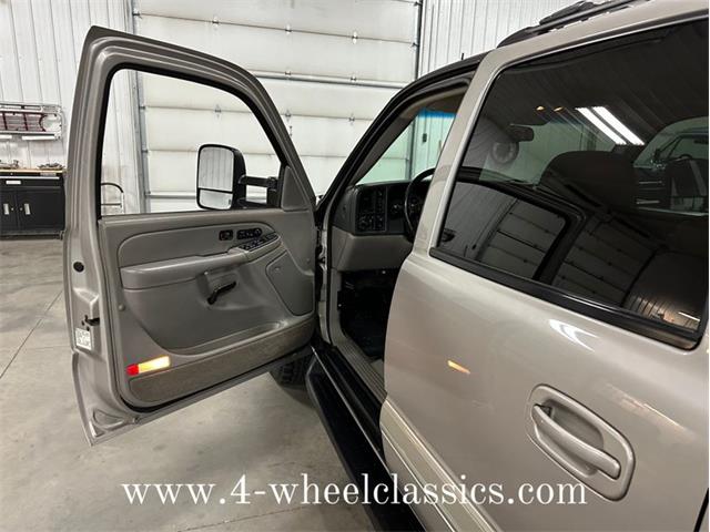 2005 Chevrolet Suburban (CC-1817667) for sale in Holland , Michigan