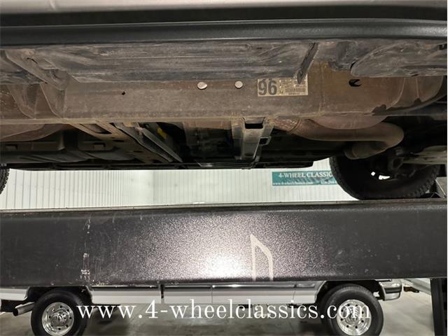 2005 Chevrolet Suburban (CC-1817667) for sale in Holland , Michigan