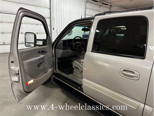 2005 Chevrolet Suburban (CC-1817667) for sale in Holland , Michigan